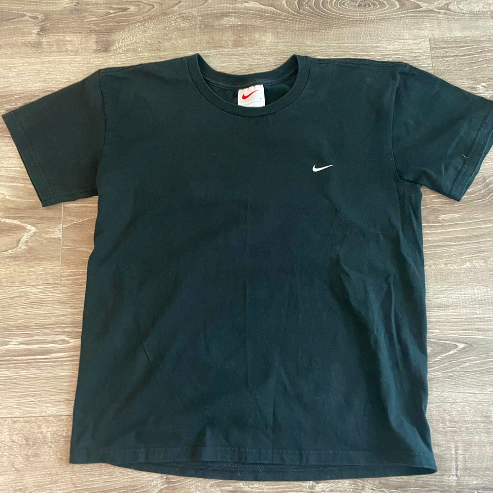 90s vintage Nike Swoosh T shirt - Youth L (will fit women’s M or men’s S)